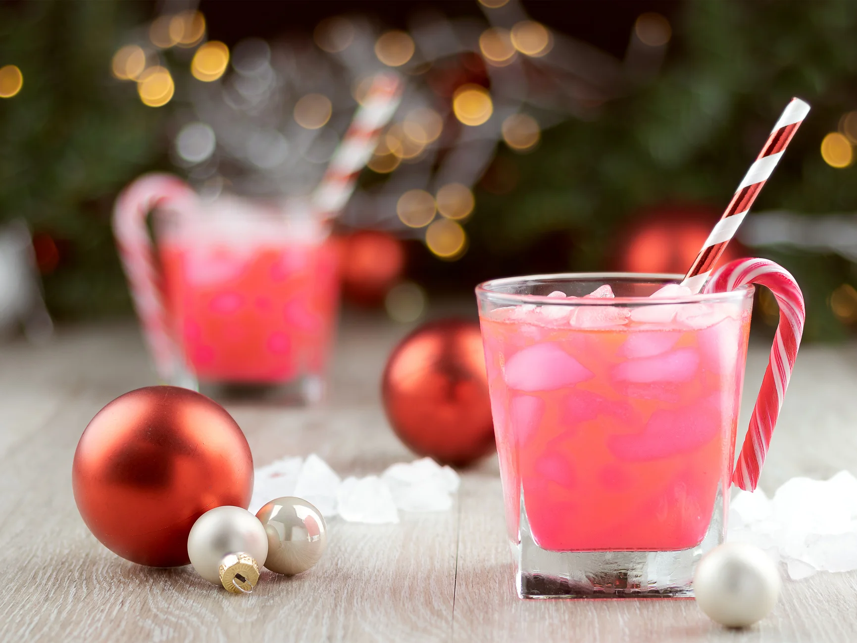 5 Ways to Advance Your Career at the Office Holiday Party